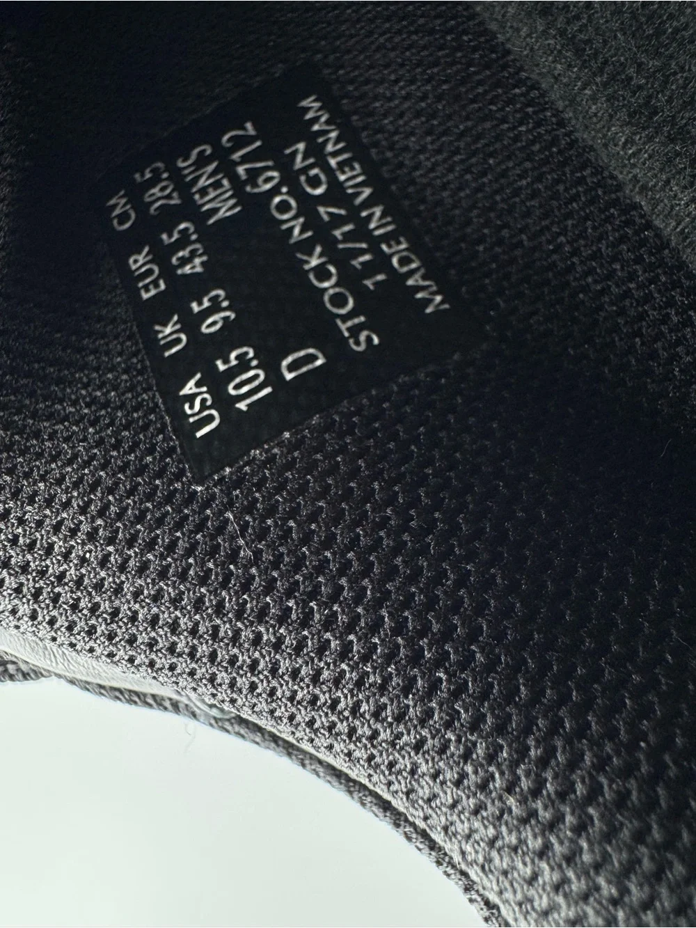 N/A red wing
